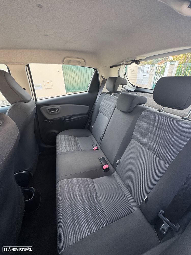 Toyota Yaris 1.0 VVT-i Comfort +PS Style +P.Techno - 8
