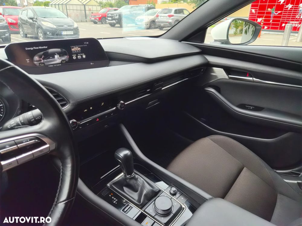 Mazda 3 G150 AT MHEV Plus - 9