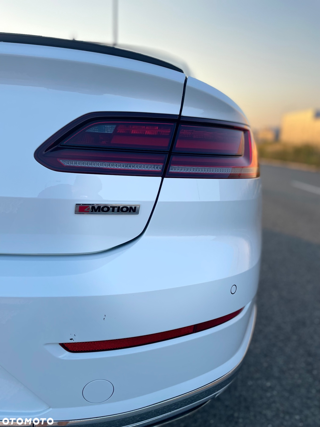 Volkswagen Arteon 2.0 TSI 4Motion R-Line DSG - 9