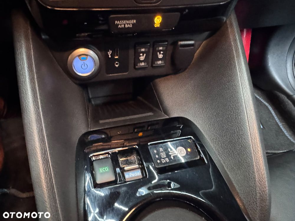 Nissan Leaf 40 kWh Tekna - 4
