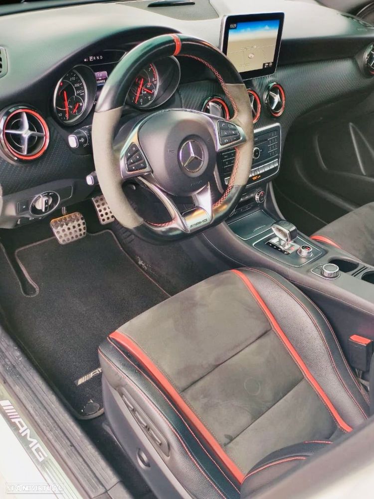 Mercedes-Benz A 45 AMG - 13