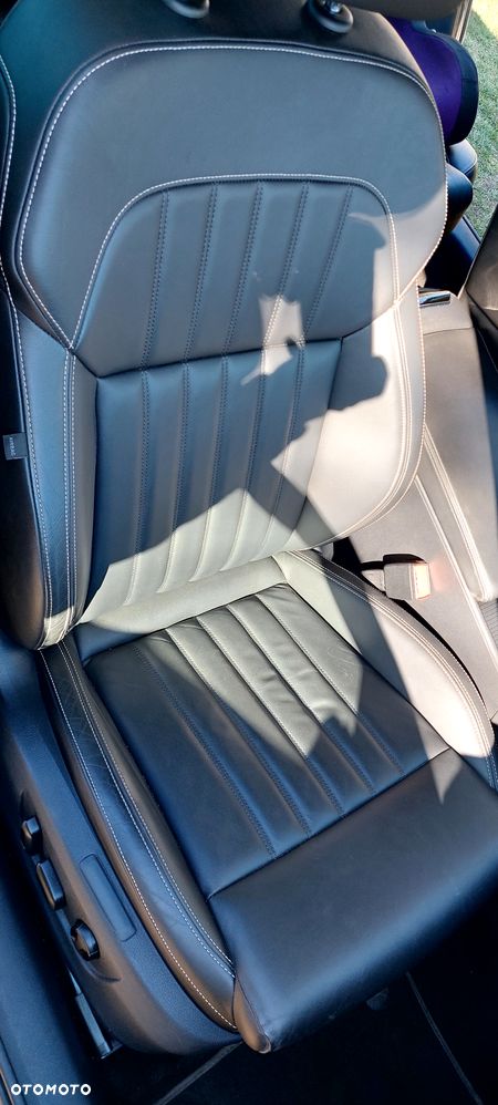 Skoda Superb 2.0 TDI DSG Premium Edition - 24