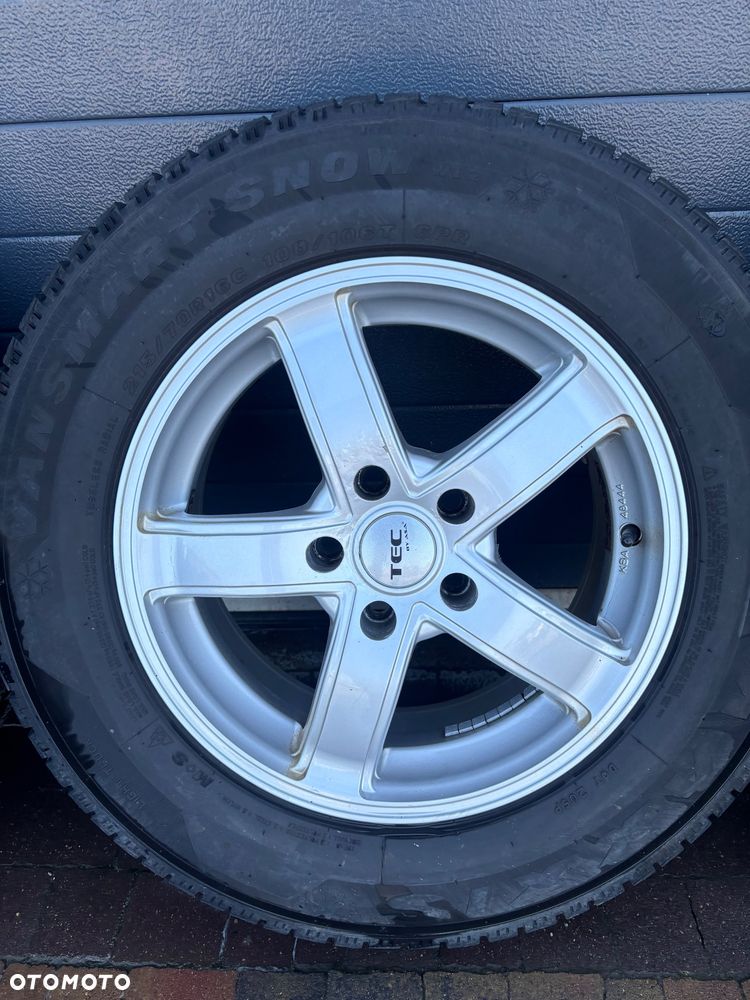 Alufelgi z Oponami 5x114.3 7Jx16 ET 38 215/70/16C 24r - 5