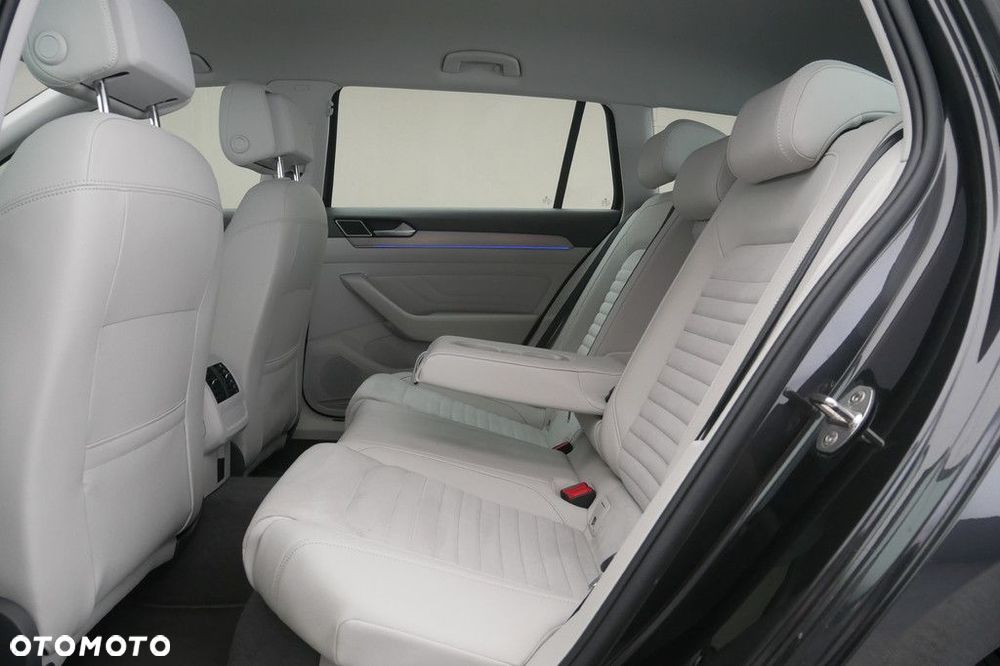 Volkswagen Passat Variant - 15