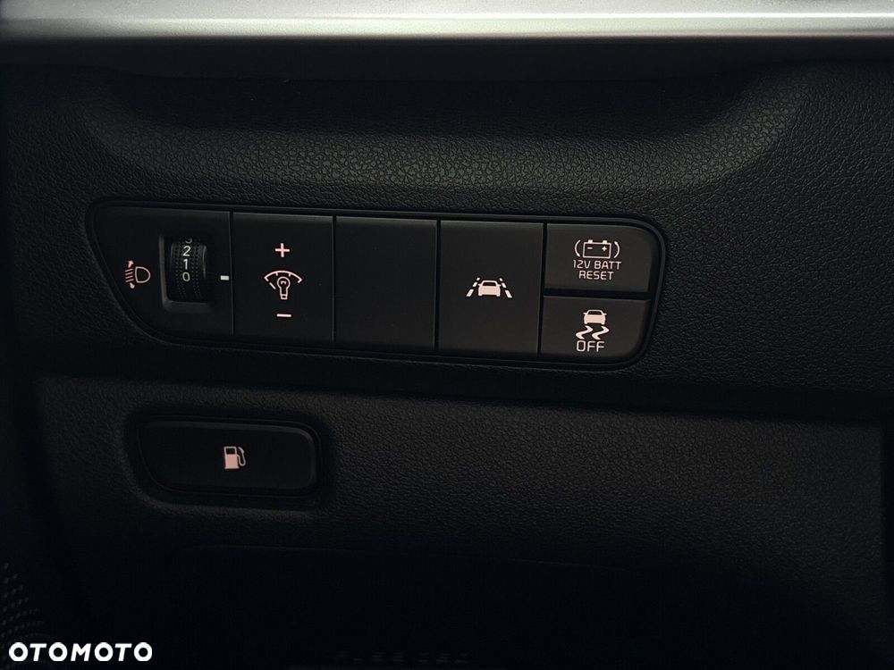 Kia Niro 1.6 GDI Hybrid L - 12