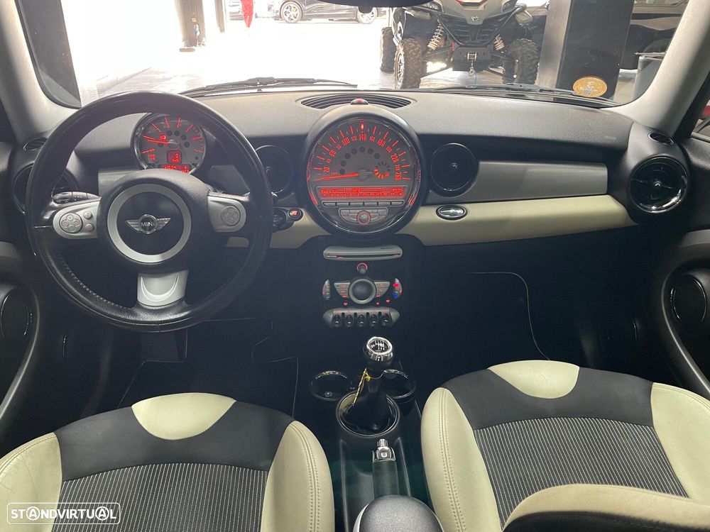 MINI 3 Portas Cooper D - 4