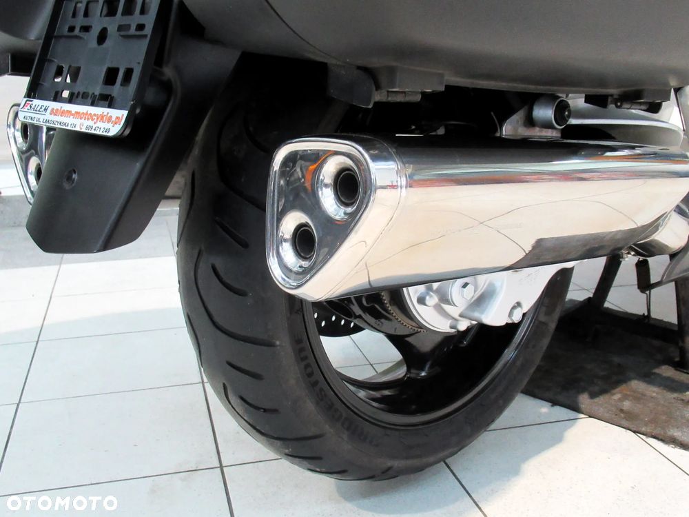 Honda ST - 19