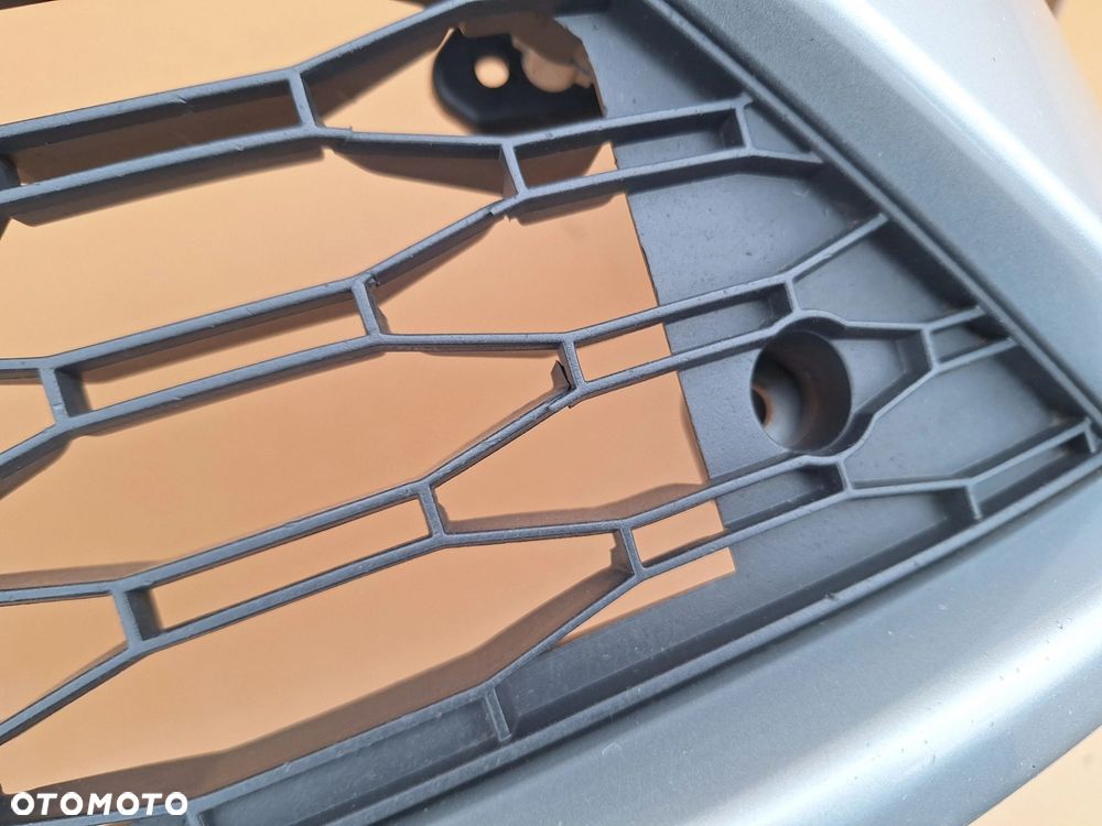 SEAT LEON 3 III FR 12-16r 5F0 NIE KLEJONY! B.ŁADNY ZDERZAK PRZÓD PRZEDNI KRATKA ŚLIZG DOLNY 5F0807221M WYSYŁKA 24H - 8