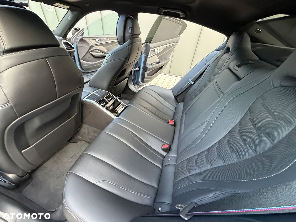 BMW Seria 8 840i xDrive - 22