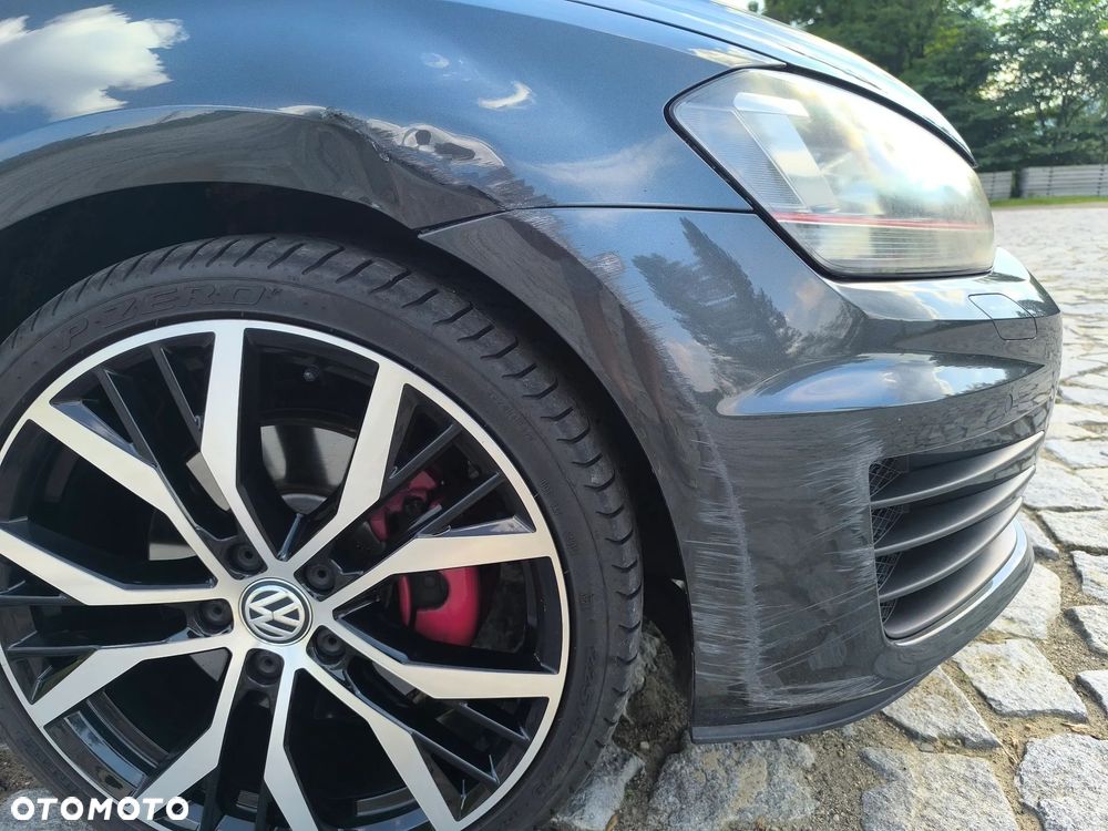 Volkswagen Golf - 18
