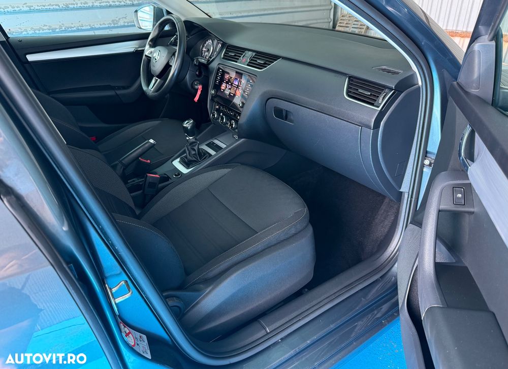 Skoda Octavia 1.6 TDI Ambition - 37