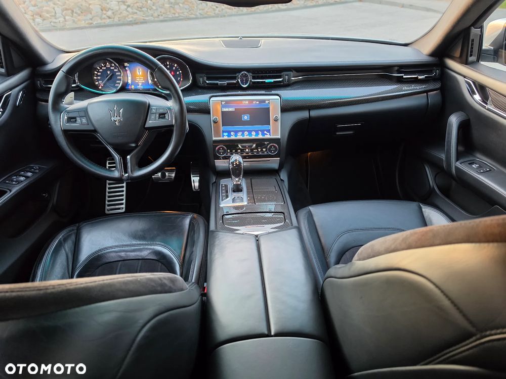 Maserati Quattroporte - 12