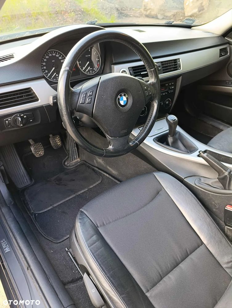 BMW Seria 3 318i - 6
