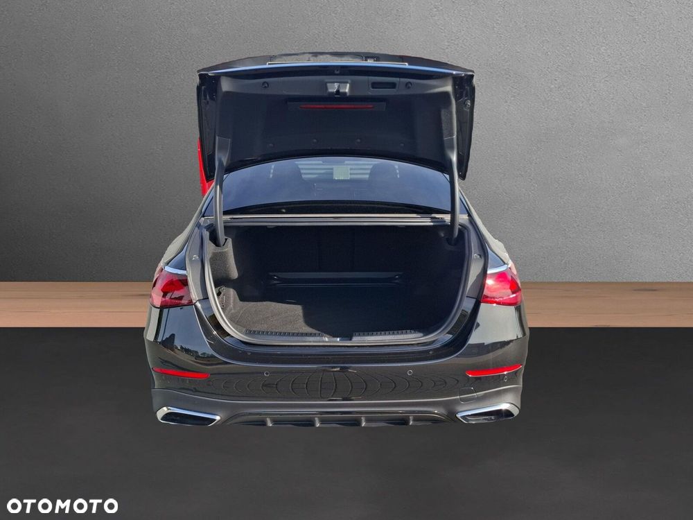 Mercedes-Benz Klasa E 220 d mHEV 4-Matic AMG 9G-Tronic - 19