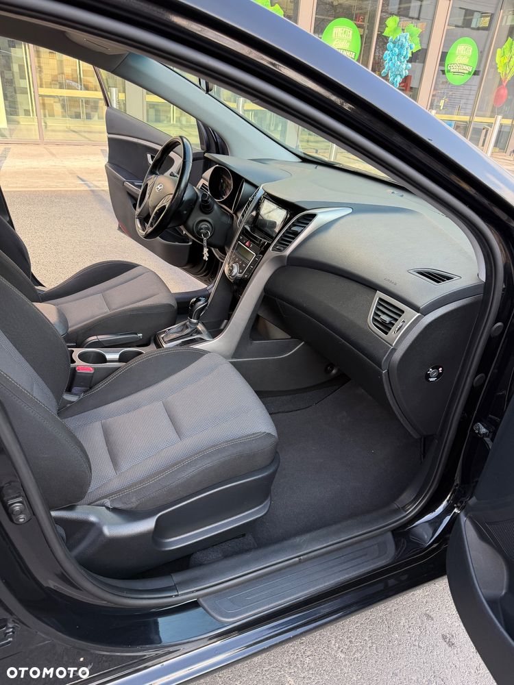 Hyundai i30 1.6 CRDi Automatik Style - 14