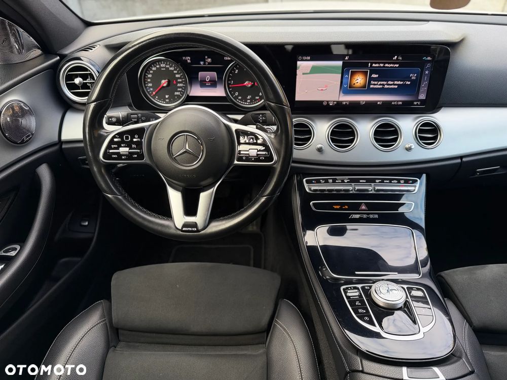 Mercedes-Benz Klasa E 200 d T 9G-TRONIC AMG Line - 20