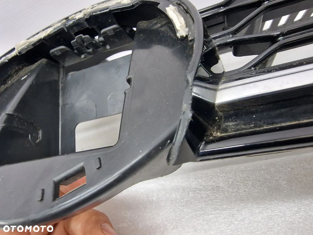 VW GOLF VII 7 LIFT GTI / R-LINE 16- ATRAPA / GRILL PRZEDNI PRZÓD , NR 5G0853653S , NR AUKCJI GR214 - 21