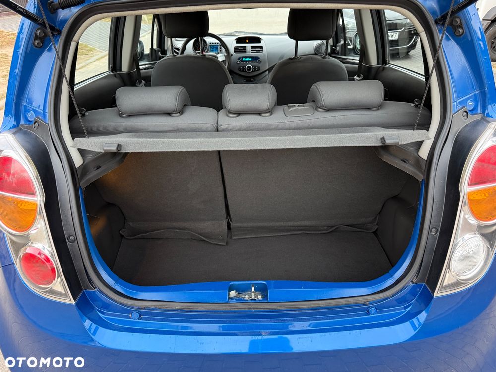 Chevrolet Spark 1.0 Base - 23