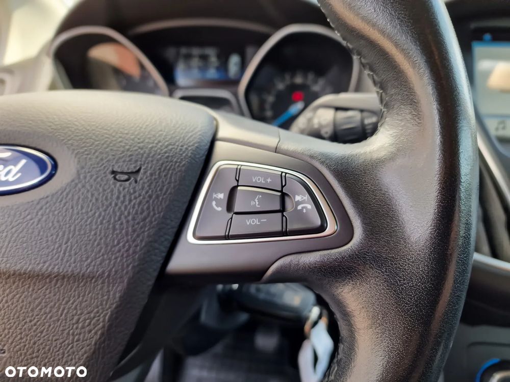 Ford Focus 1.0 EcoBoost SYNC Edition ASS - 8