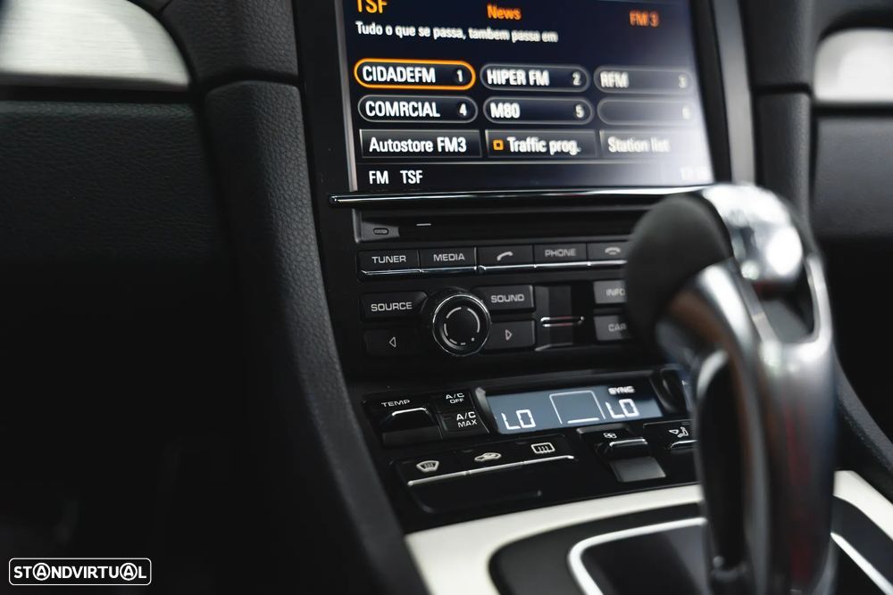 Porsche 911 Série F - 35