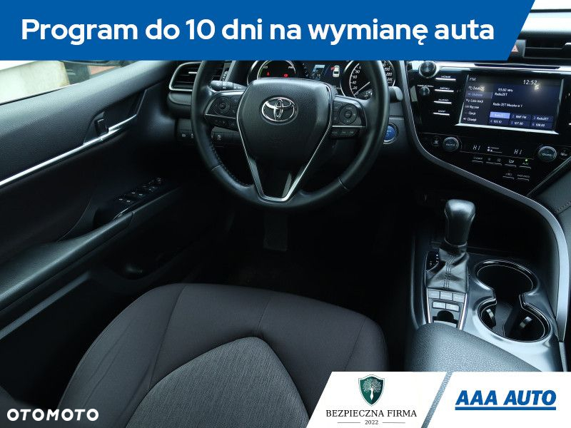 Toyota Camry - 8