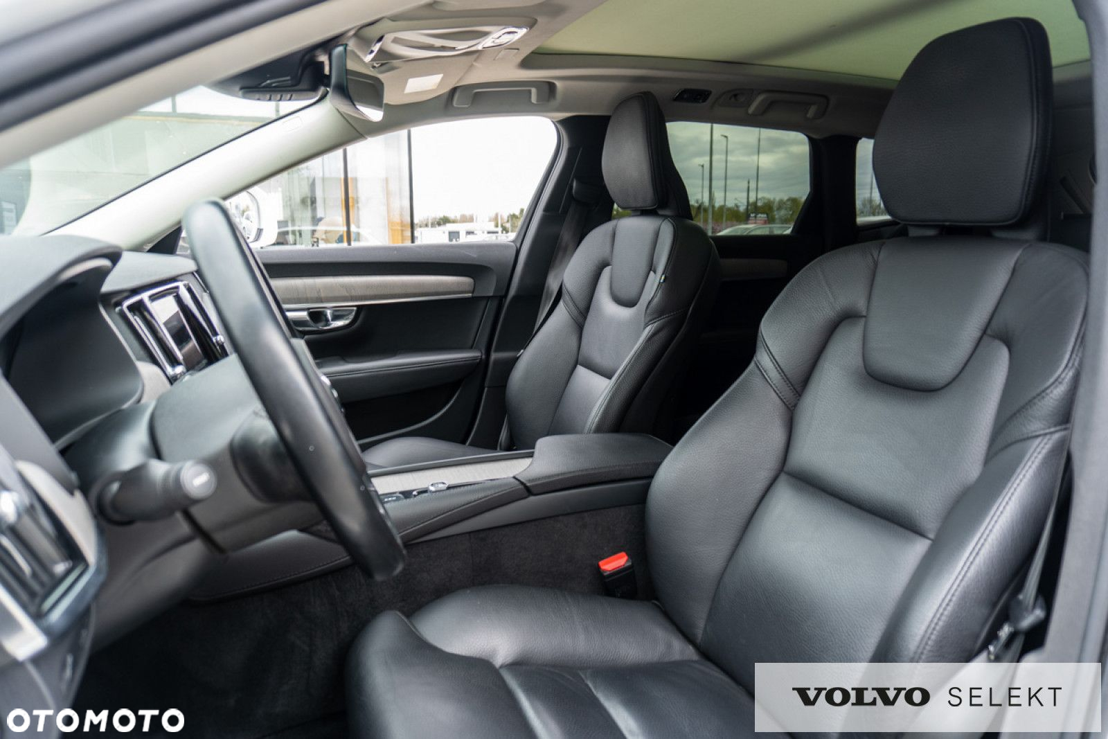 Volvo V90 Cross Country - 10