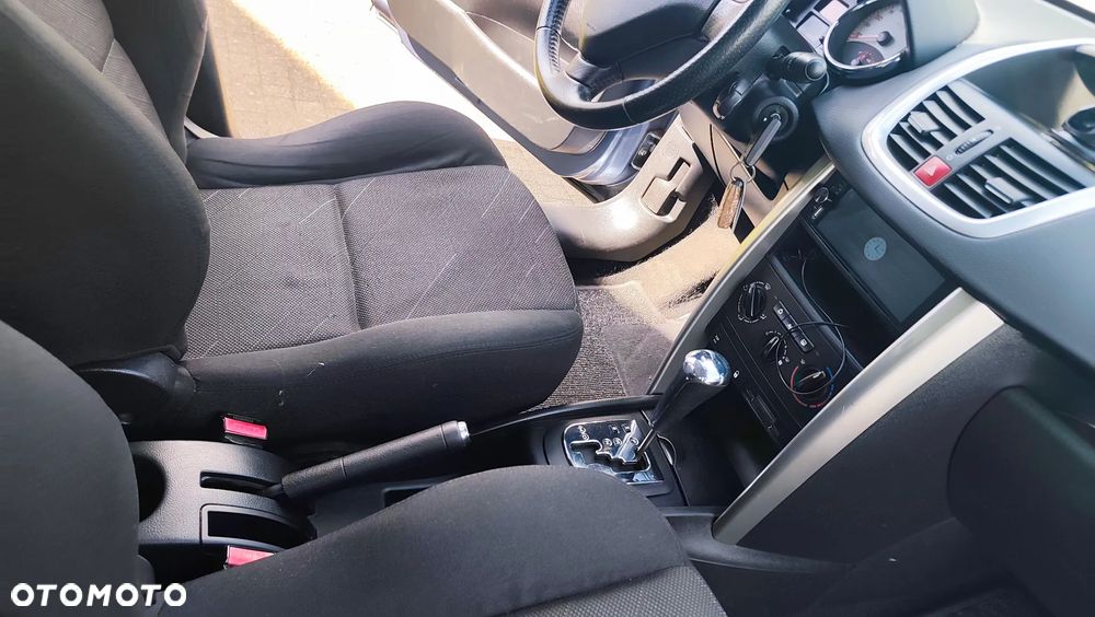 Peugeot 207 120 Automatik Premium - 26