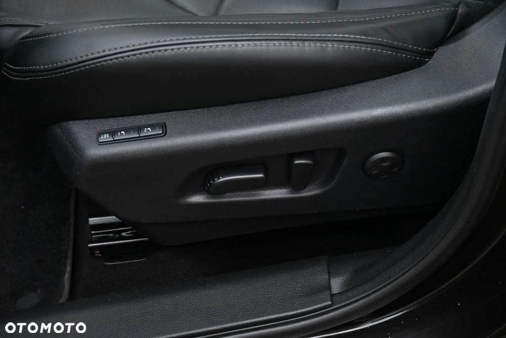 Nissan Qashqai 1.2 DIG-T Xtronic TEKNA+ - 23