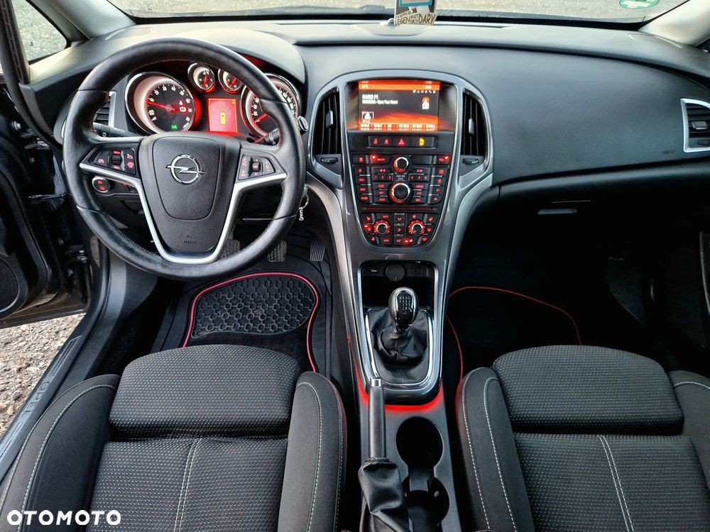 Opel Astra 1.4 Turbo Exklusiv - 12