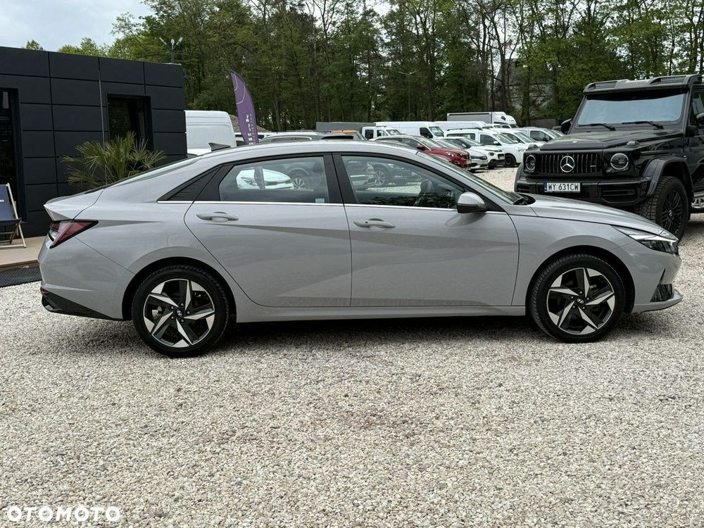 Hyundai Elantra 1.6 Smart CVT - 3