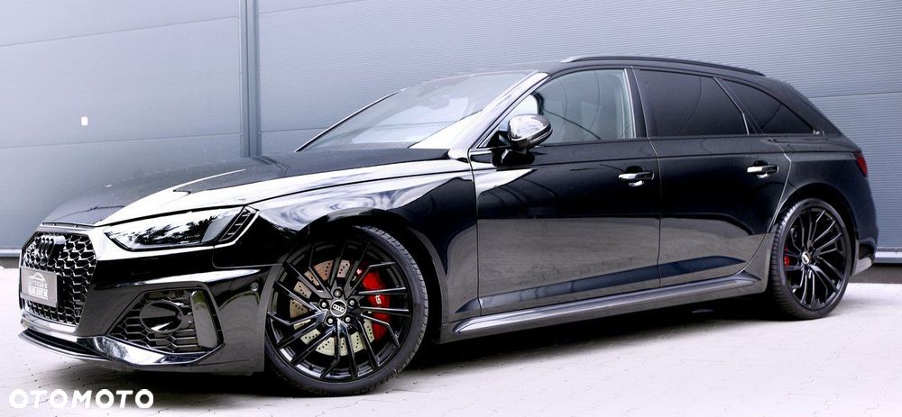 Audi RS4 Limousine - 39