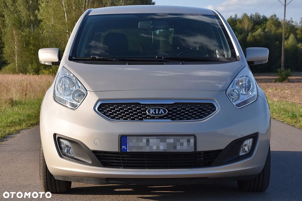 Kia Venga 1.6 L - 12