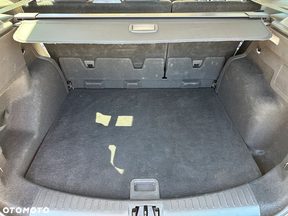 Ford Kuga - 27