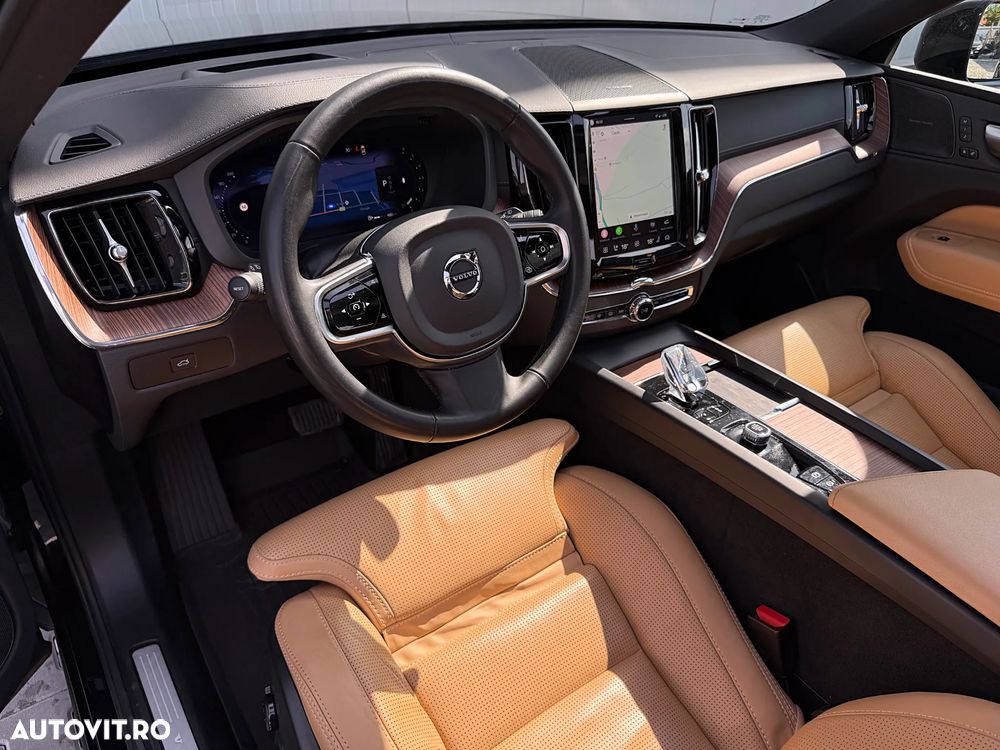 Volvo XC 60 B4 D AWD Ultimate Dark - 11