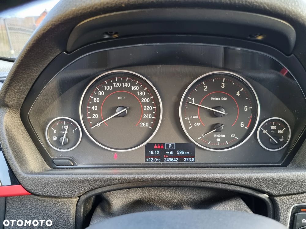 BMW Seria 3 320d xDrive Sport Line - 13