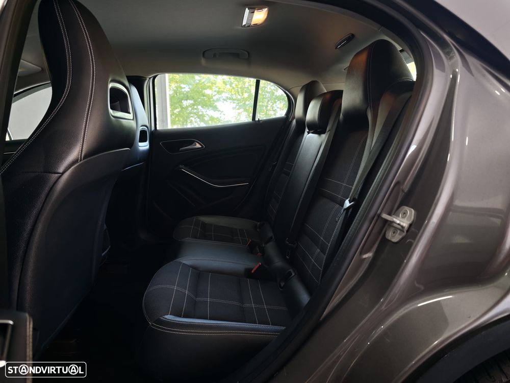 Mercedes-Benz GLA 200 (CDI) d 7G-DCT Urban - 31