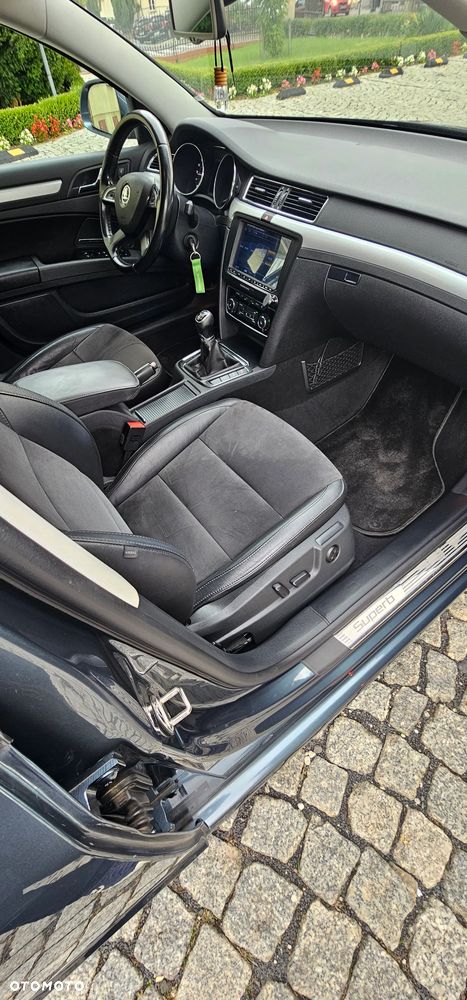 Skoda Superb 2.0 TDI Elegance - 10
