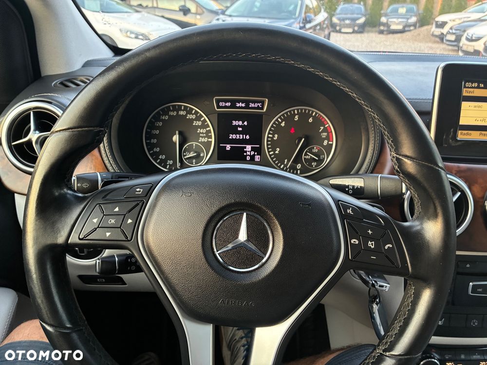 Mercedes-Benz Klasa B 180 7G-DCT Edition - 17