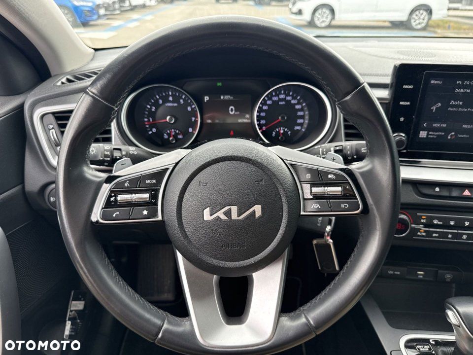 Kia XCeed - 18