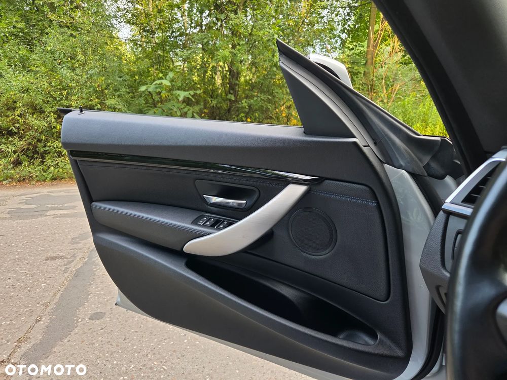 BMW Seria 3 320i GPF xDrive M Sport - 24