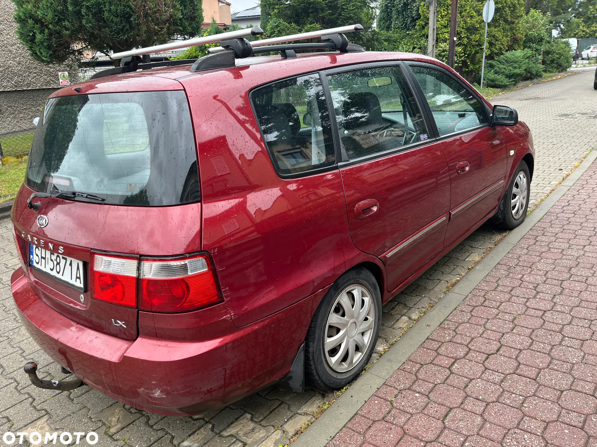Kia Carens 2.0 CVVT LX - 15
