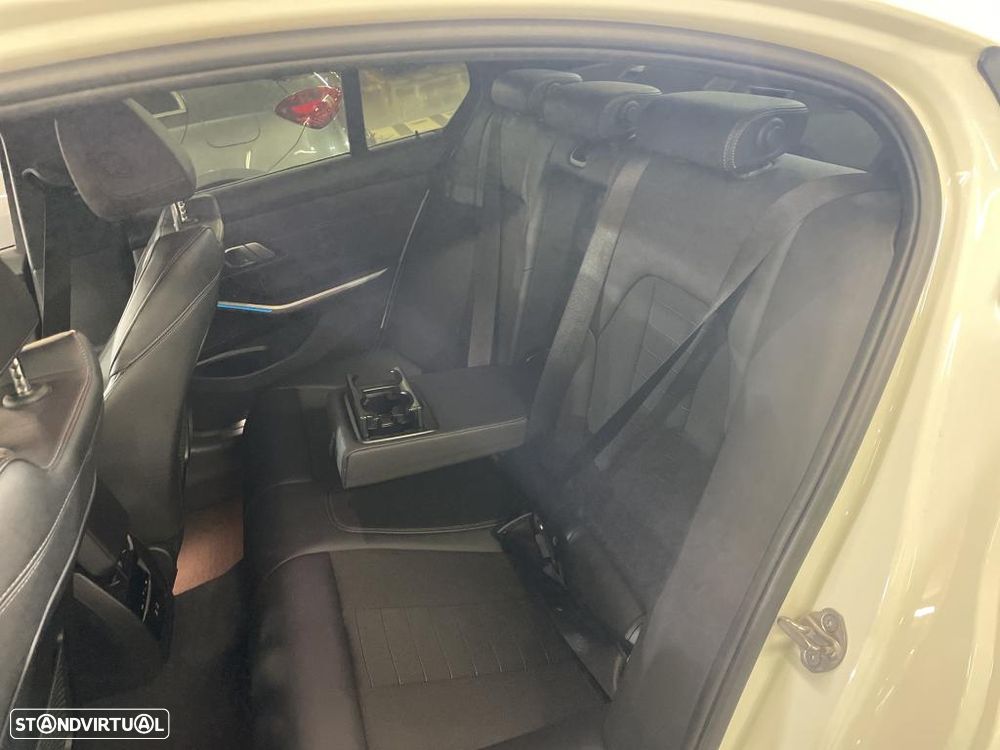 BMW 320 e Pack Essence Auto - 9