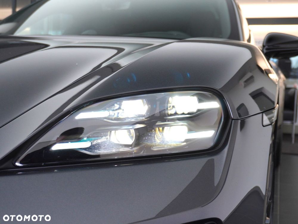 Porsche Taycan 105kWh 4 - 10