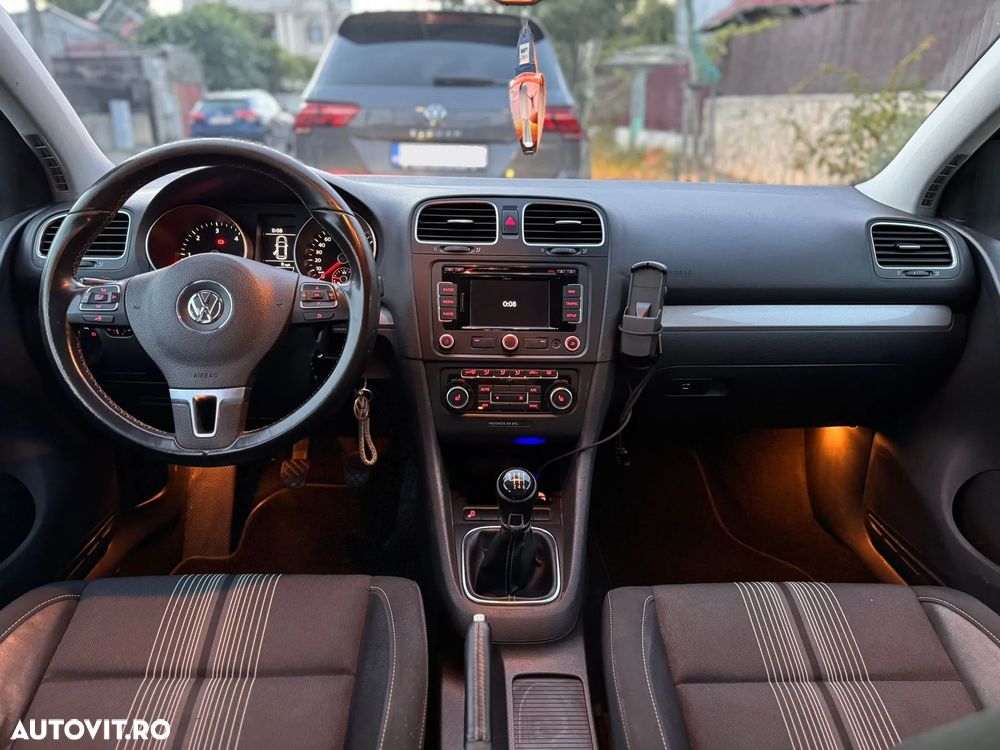 Volkswagen Golf 2.0 TDI DPF MATCH - 13