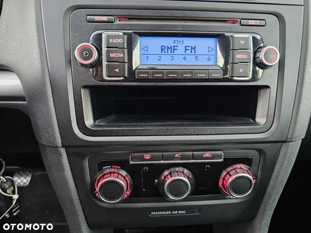 Volkswagen Golf - 23