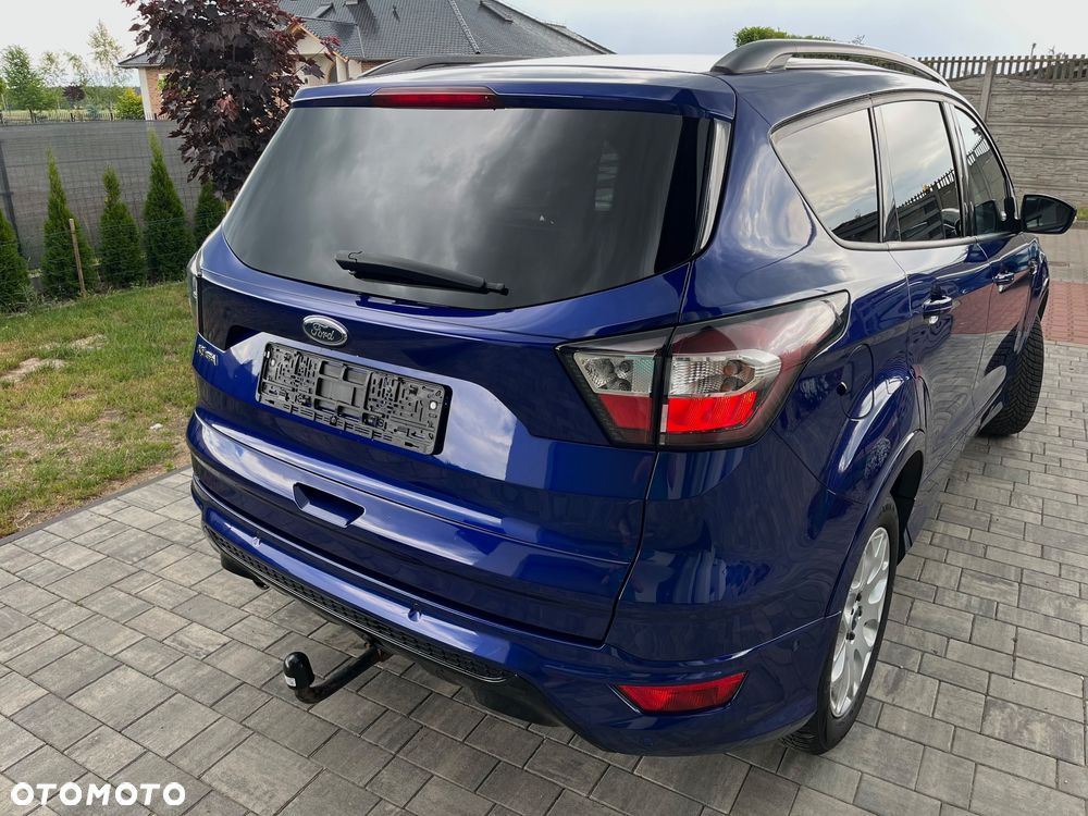 Ford Kuga 2.0 TDCi 2x4 ST-Line - 4