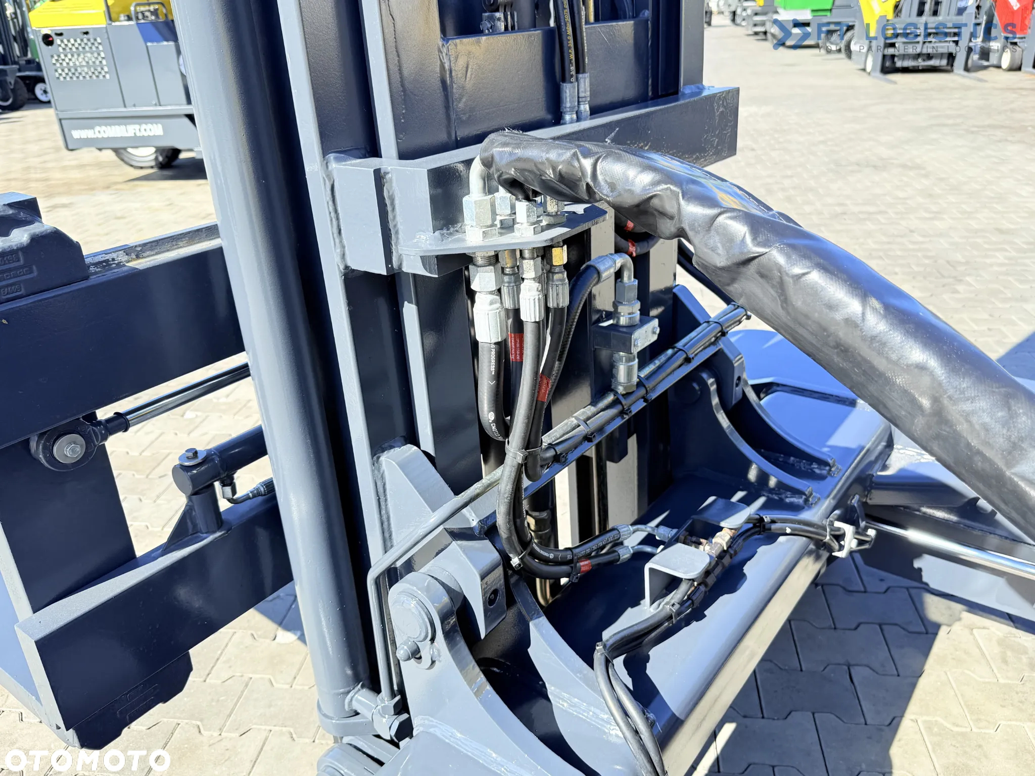 Combilift WÓZEK CZTEROKIERUNKOWY - WIELOKIERUNKOWY C4000 / DIESEL / DUPLEX 4100MM /JEDYNE 2888 MOTOGODZIN /  POZYCJONER WIDEŁ / PEŁNA KABINA - OGRZEWANIE / STAN IDEALNY / Szeroka oferta wózków czterokierunkowych i bocznych, dopasowanych do różnorodnych potrzeb i zastosowań - 23