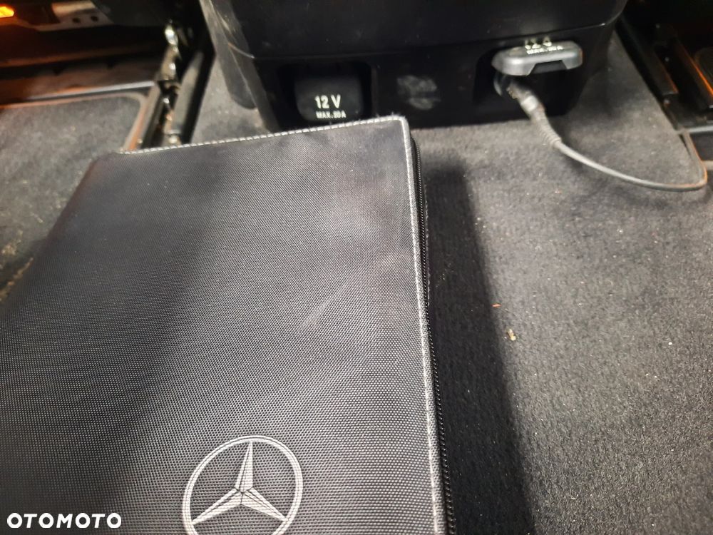 Mercedes-Benz Klasa R 500 L 4Matic 7G-TRONIC - 20