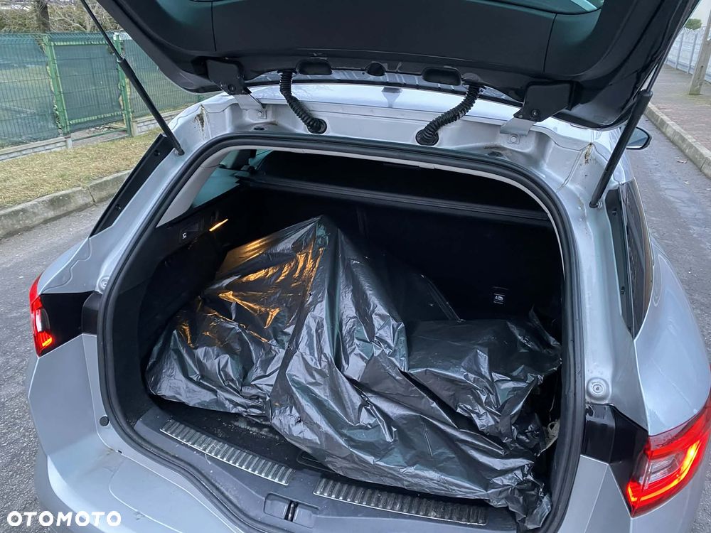 Renault Megane BLUE dCi 115 EDC INTENS - 21