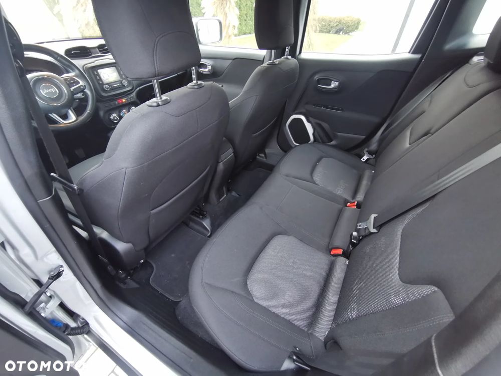 Jeep Renegade 1.6 MultiJet DSG Limited - 11